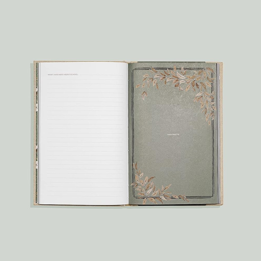 Grandma's Story: A Memory and Keepsake Journal for My Family