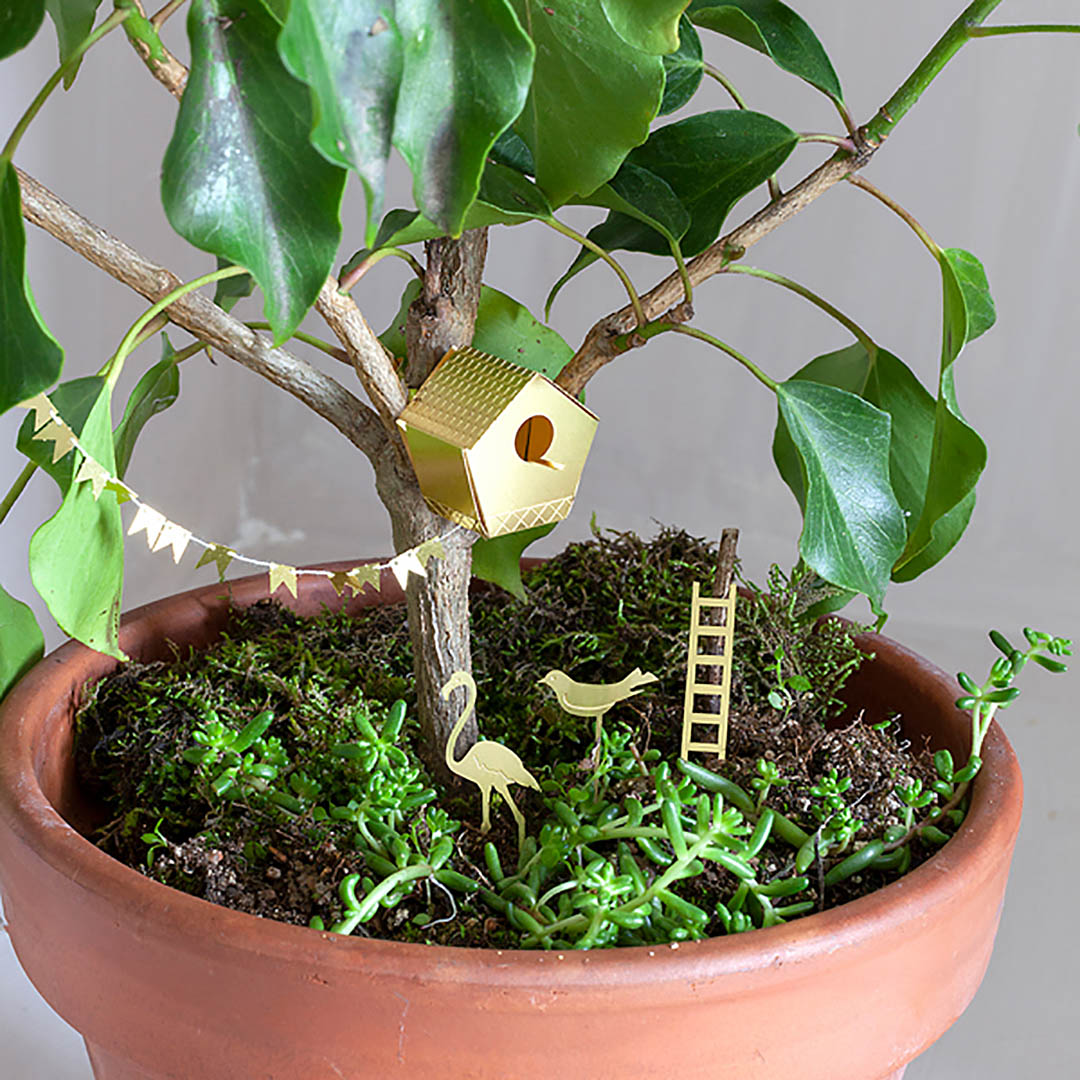 Tiny Birdhouse for Your Plants