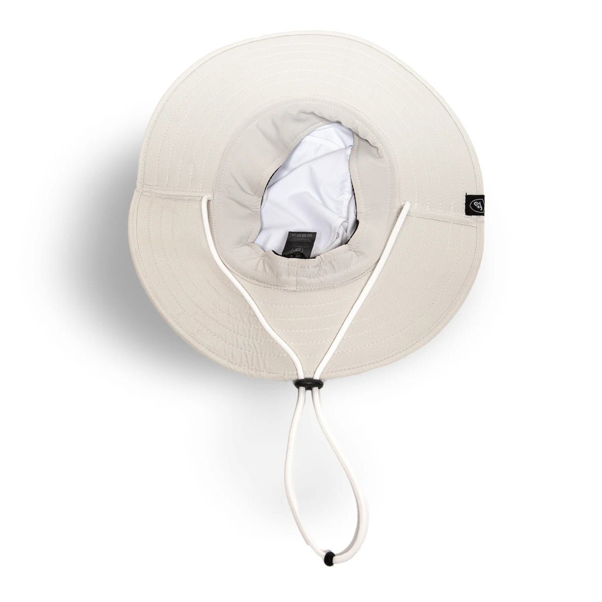 the underside of the venture sun hat showing the adjustable chin string and lightweight fabric inside the hat to keep your head cool