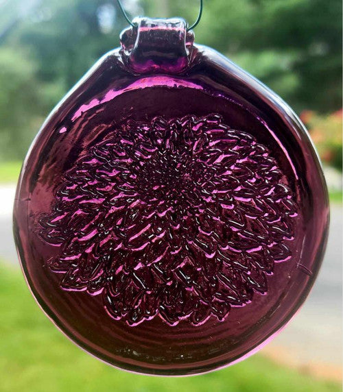 Old Hancock Chrysanthemum Suncatcher