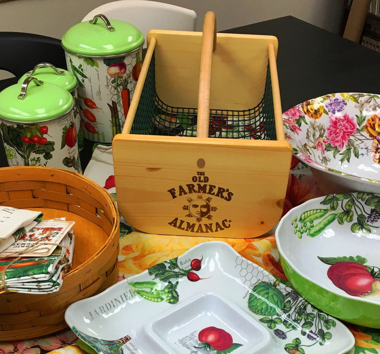 The Old Farmer's Almanac Garden Hod