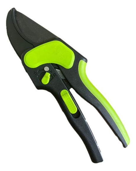 the 2 in 1 Ratchet Hand Pruning Shears