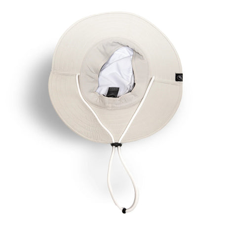 the underside of the venture sun hat showing the adjustable chin string and lightweight fabric inside the hat to keep your head cool