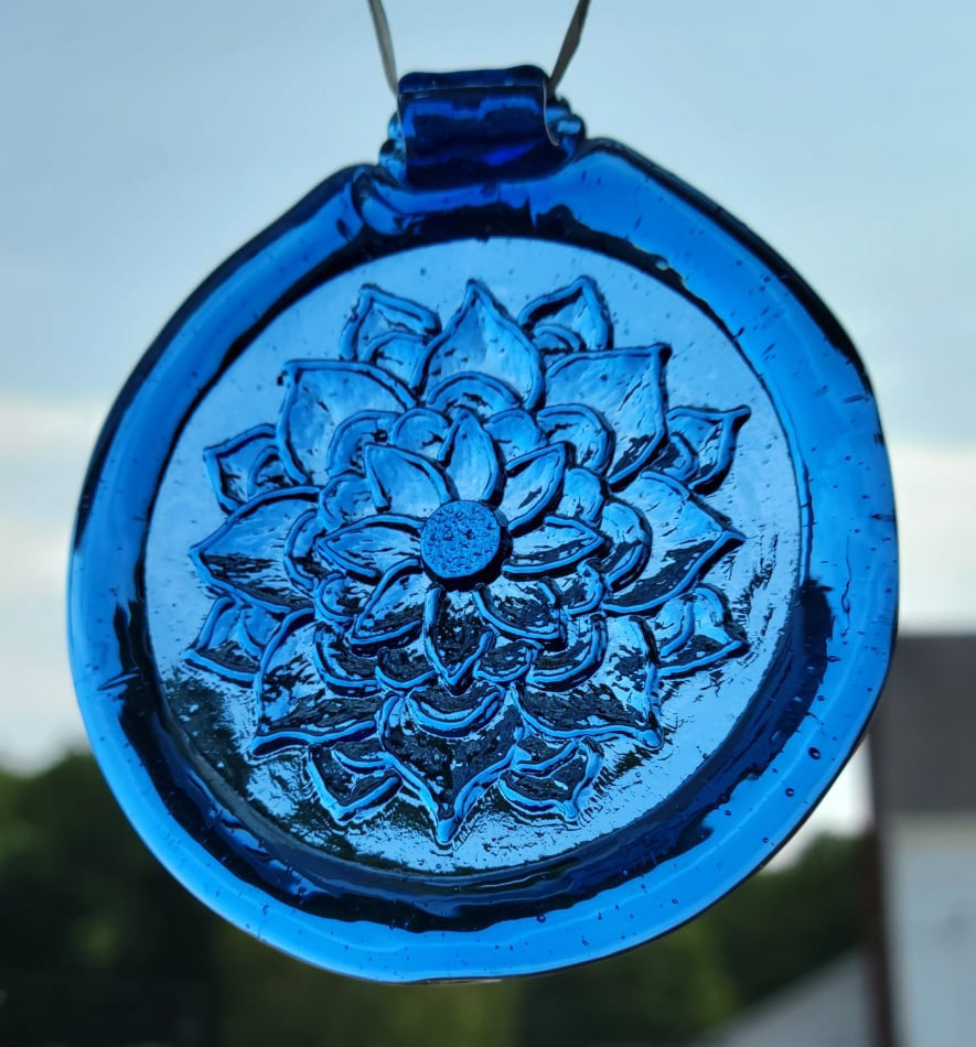 Old Hancock Dahlia Suncatcher – The Old Farmer's Almanac Store