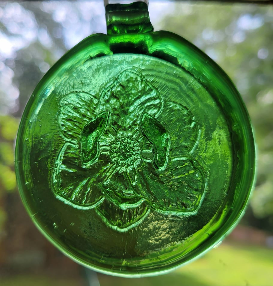 Magnolia Glass Sun Catcher – The Old Farmer's Almanac Store